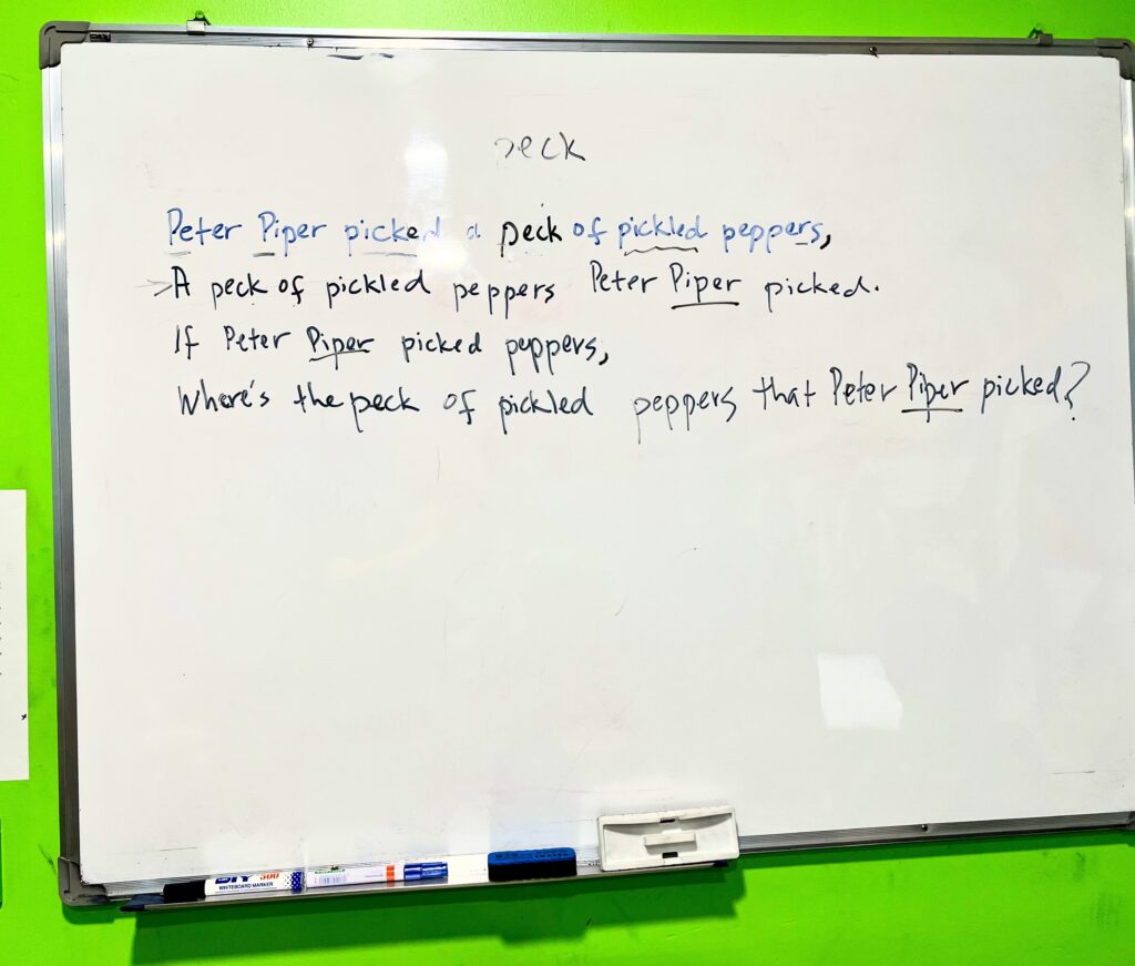 ホワイトボードの写真。